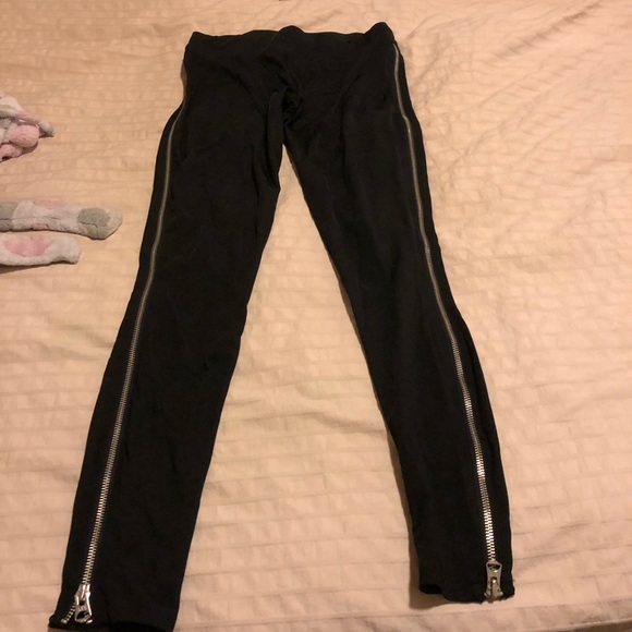Armani exchange pants - Picture 2 of 6